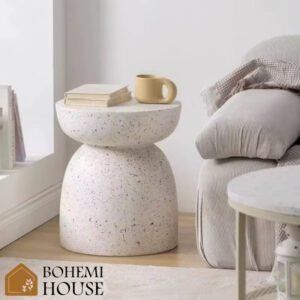 طاولة جانبية حجرية راقية