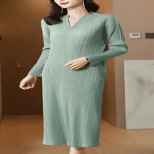 فستان مياكي (Free Size) ذو ثنيات بلون سادة